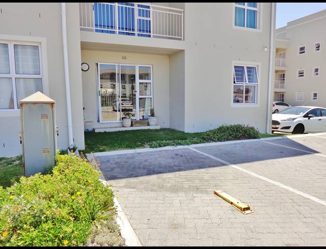 2 BEDROOM APARTMENT FOR SALE IN MUIZENBERG